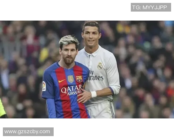 全球足球巨星技术解析：从梅西的控球艺术到C罗的空中飞人技巧